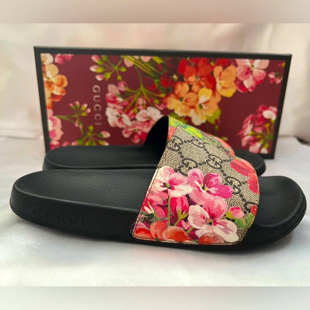 EUC Gucci Slides - Pursuit Slide Sandal (Women) - Picture 5 of 14